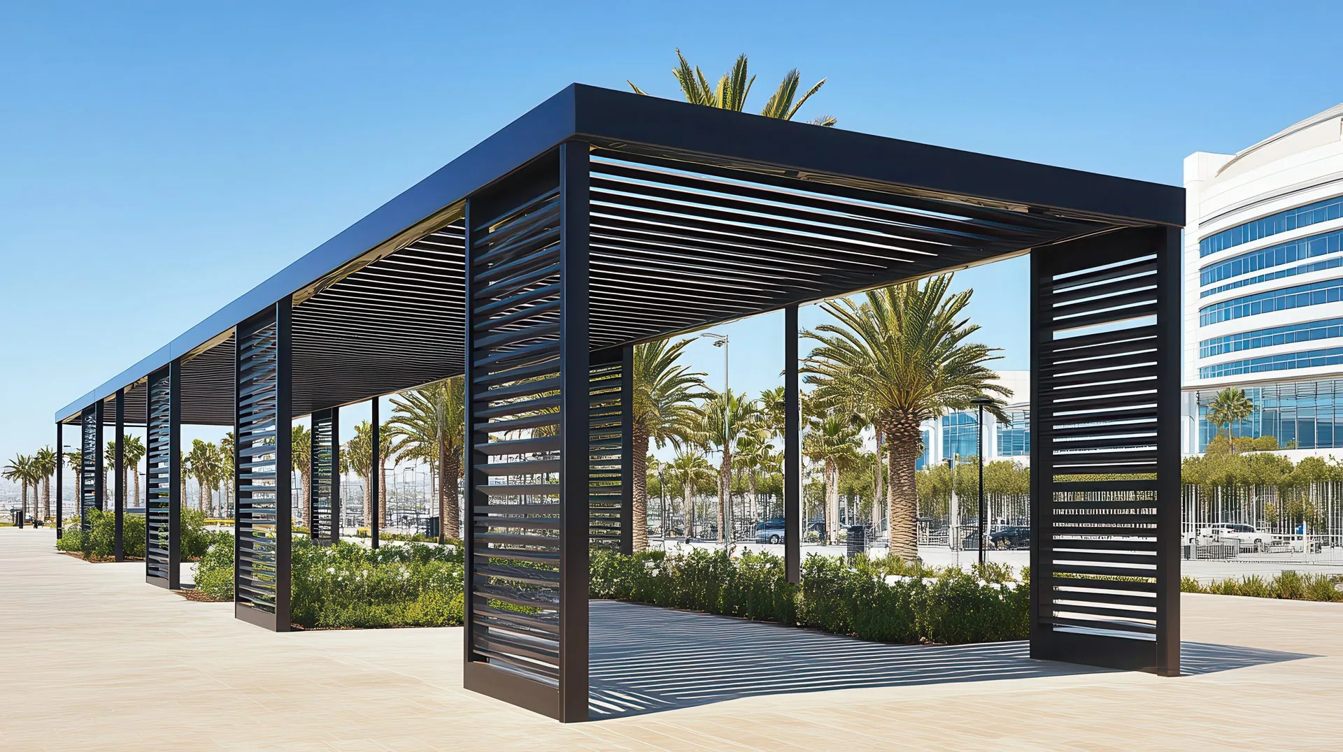 Pérgola de acero pintado en exterior con buen mantenimiento